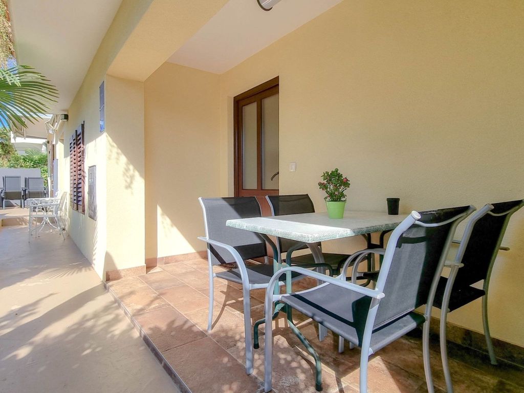 für 4 Personen ca. 40 m&sup2; in Novigrad, Adriaküste Kroatien (Westküste von I