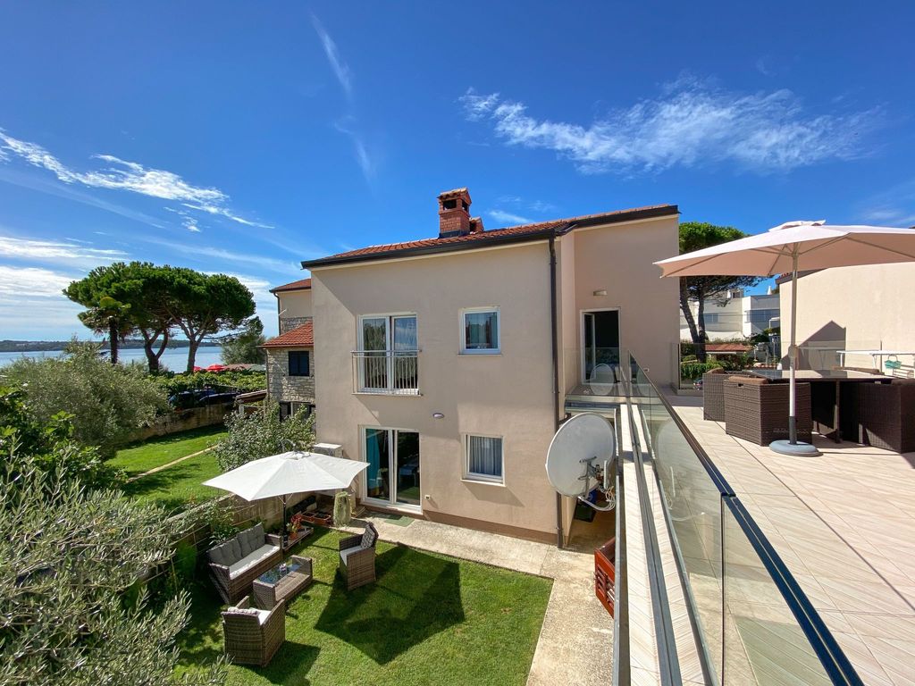 für 6 Personen ca. 55 m&sup2; in Novigrad, Adriaküste Kroatien (Westküste von I