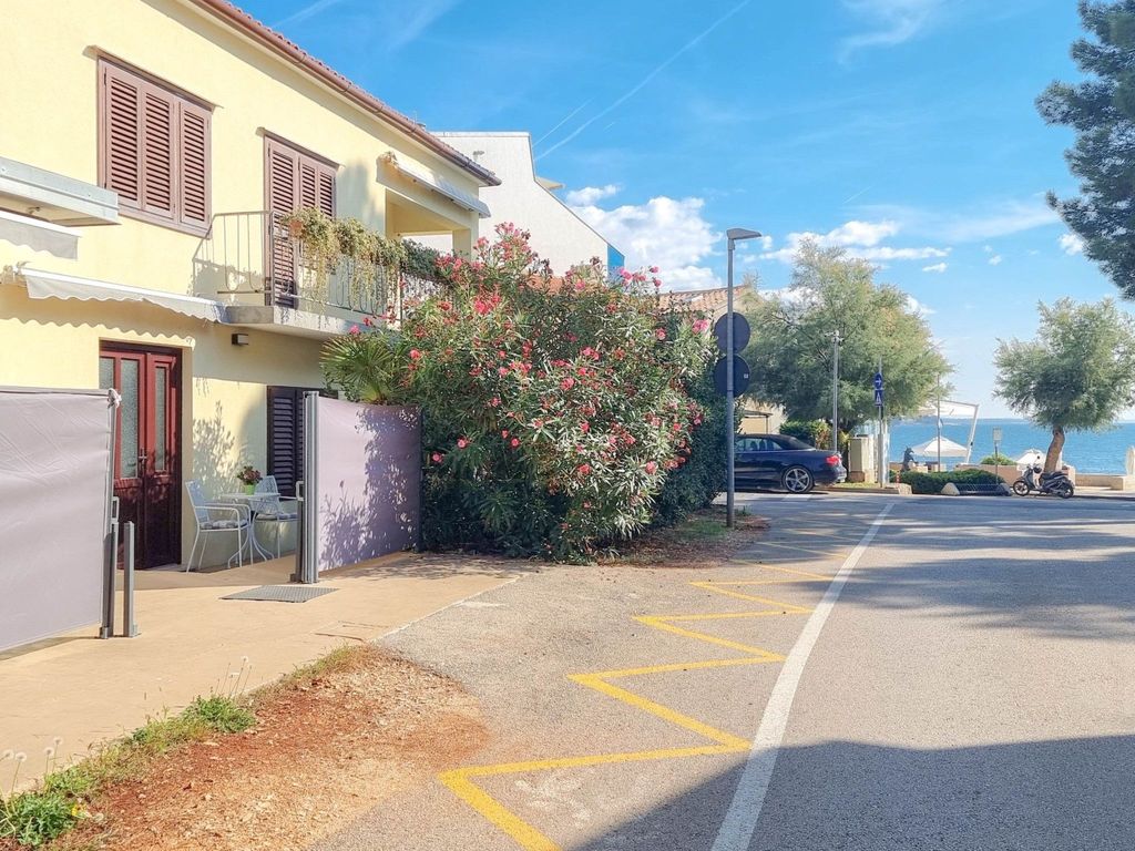 für 4 Personen ca. 40 m&sup2; in Novigrad, Adriaküste Kroatien (Westküste von I