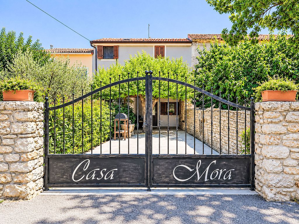 für 3 Personen ca. 40 m&sup2; in Novigrad, Adriaküste Kroatien (Westküste von I