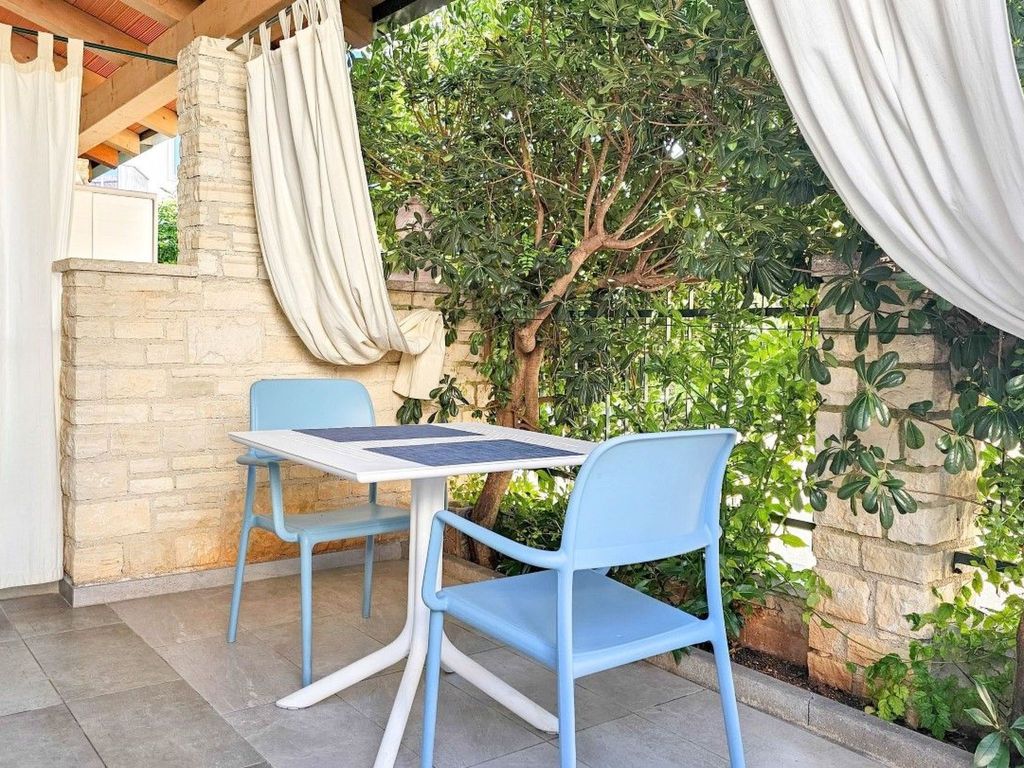 für 2 Personen ca. 22 m&sup2; in Novigrad, Adriaküste Kroatien (Westküste von I