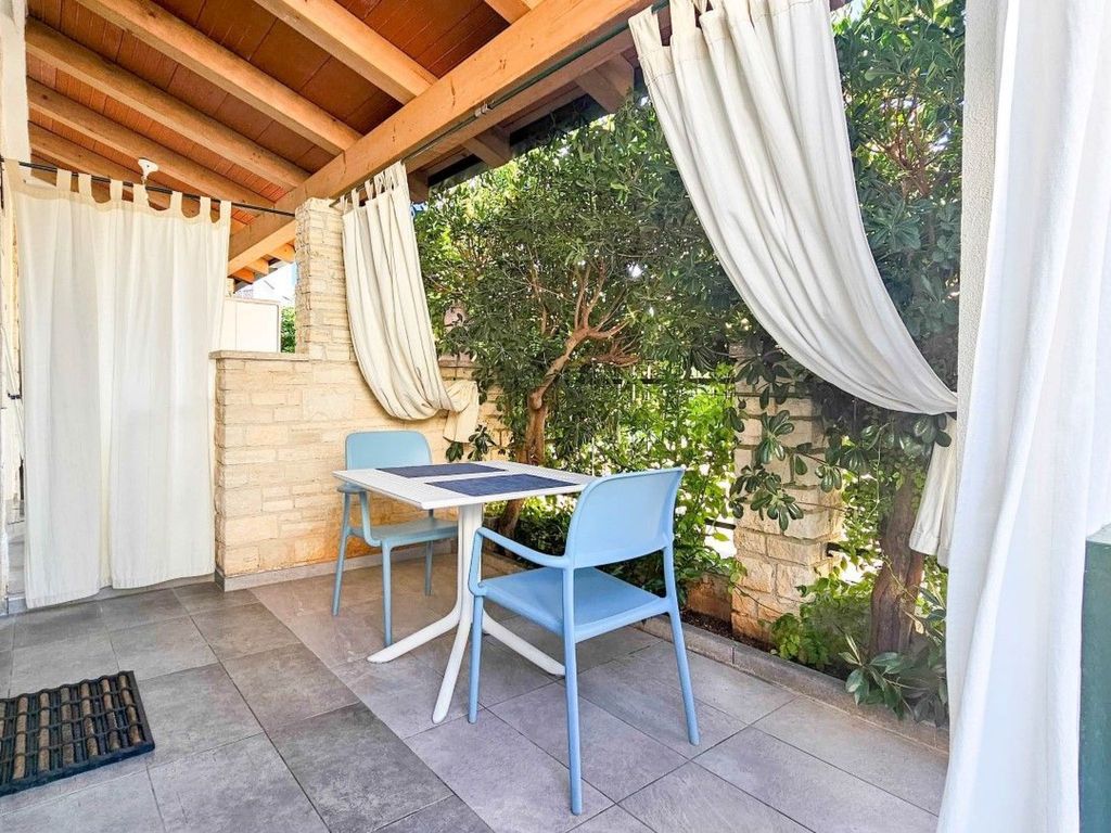 für 2 Personen ca. 22 m&sup2; in Novigrad, Adriaküste Kroatien (Westküste von I