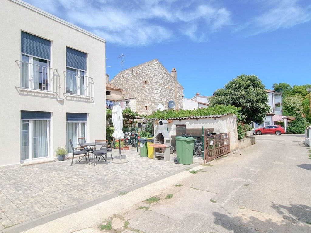 für 4 Personen ca. 40 m&sup2; in Novigrad, Adriaküste Kroatien (Westküste von I