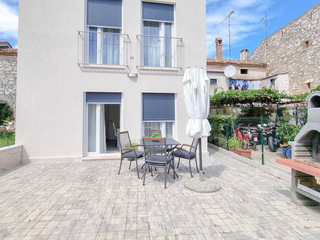 für 4 Personen ca. 40 m&sup2; in Novigrad, Adriaküste Kroatien (Westküste von I
