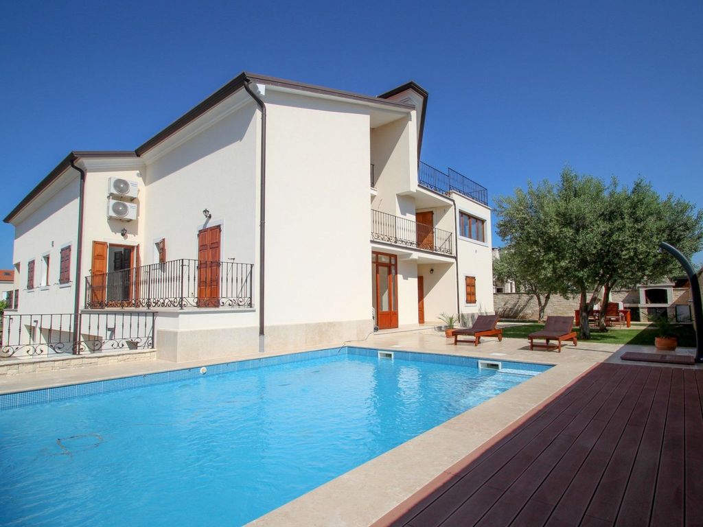für 4 Personen ca. 50 m&sup2; in Bužinija, Adriaküste Kroatien (Westküste von I