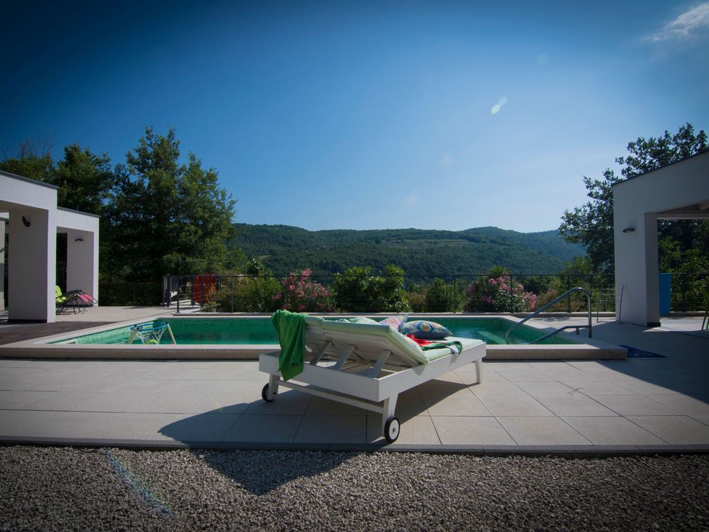 in Brkač mit Kleiner Terrasse