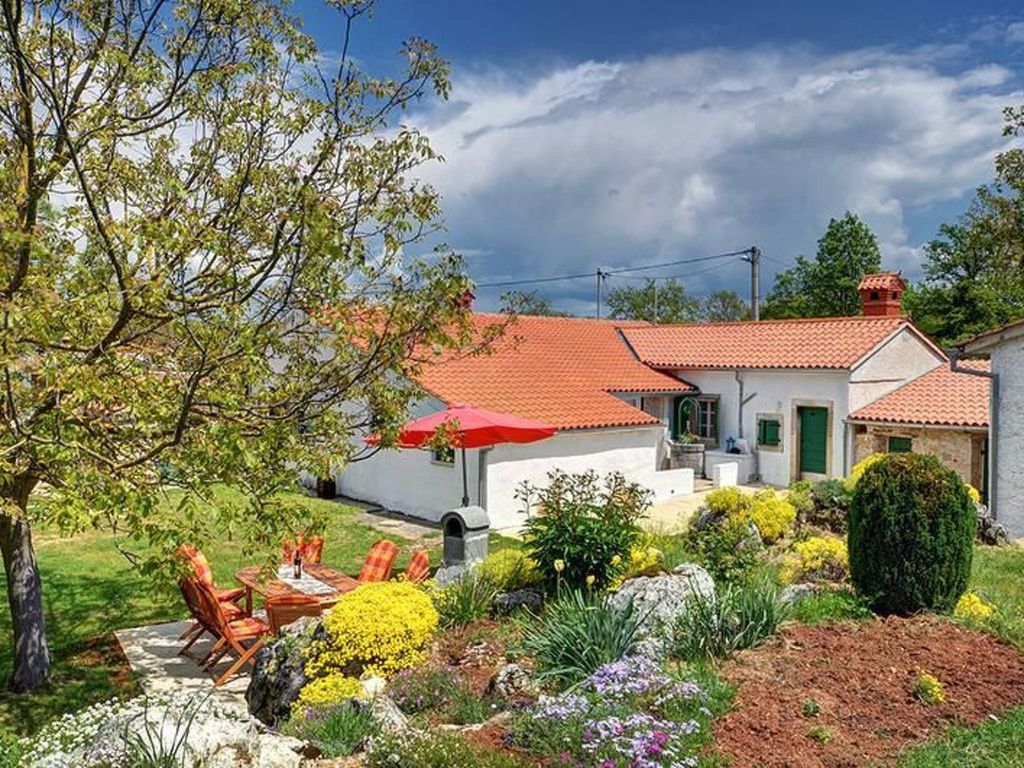 Romantische Villa mit weitläufigem Garten