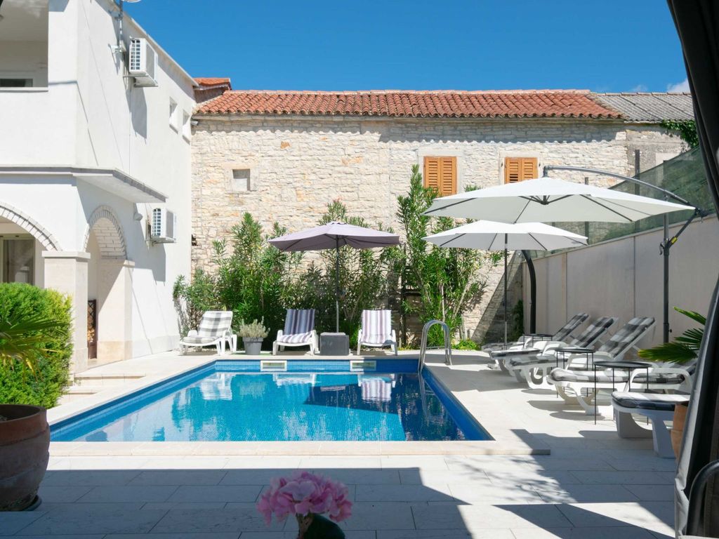Villa Martin - Rückzugsort auf dem Land mit Pool