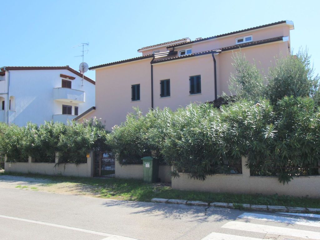 Iko 1  in Porec mit Terrasse