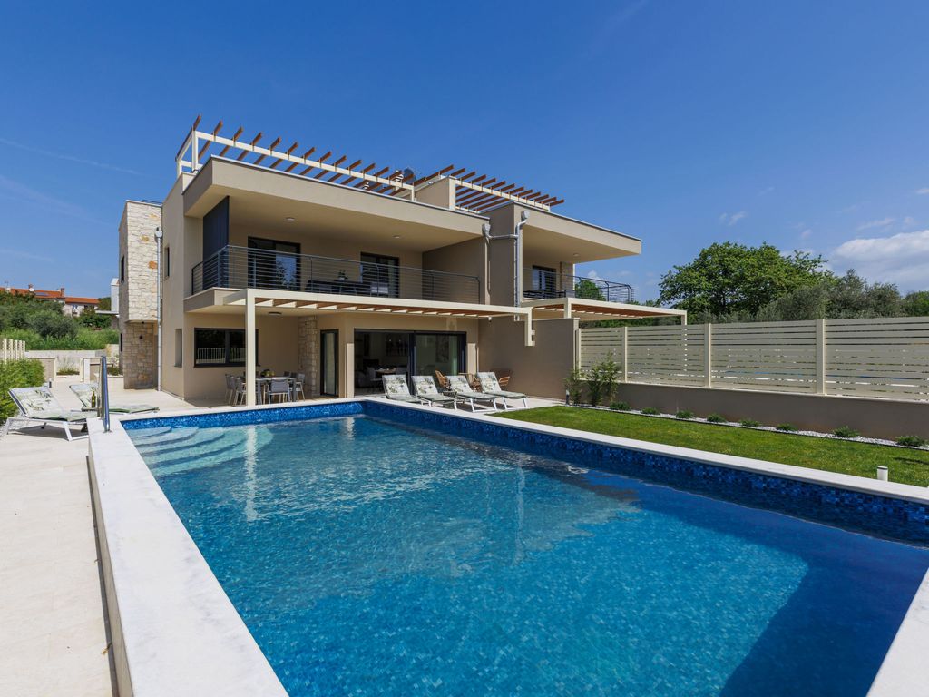 Villa Calira