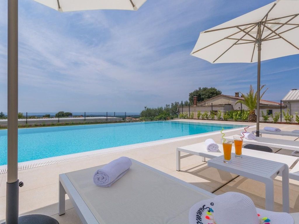 Villa Gabrijela für 10 Personen in Valentići