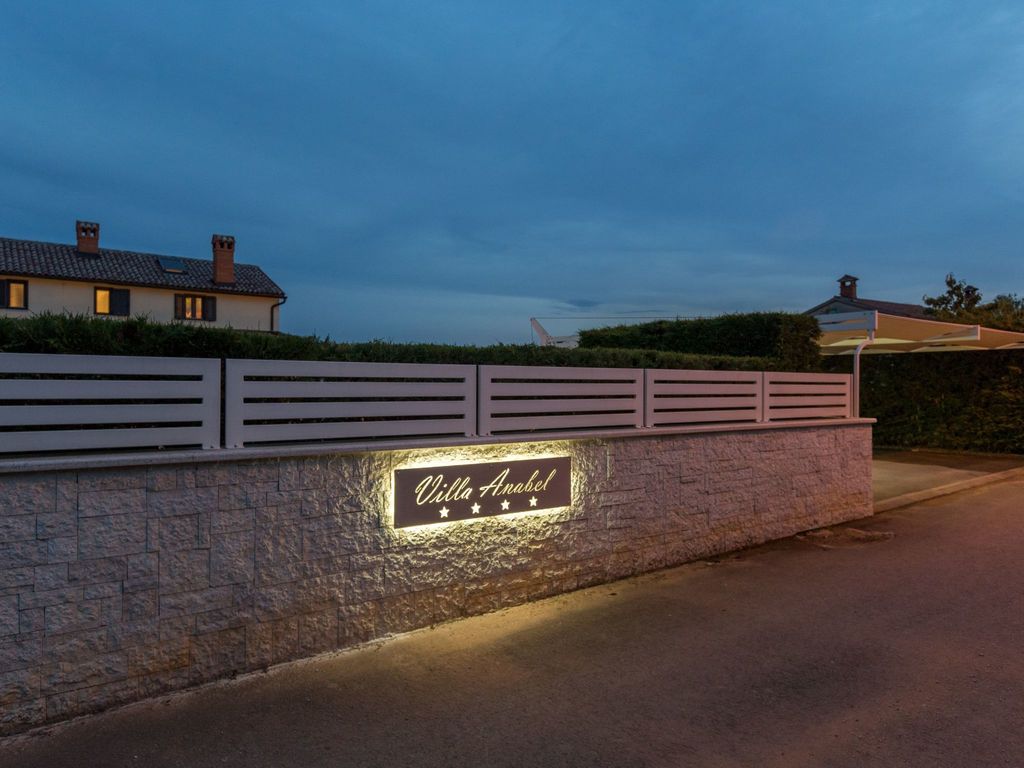 Villa Anabel bei Porec mit Pool, Jacuzzi und Sauna