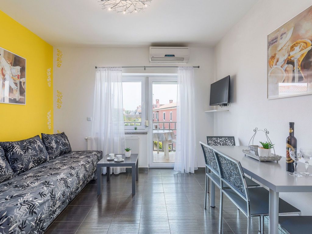 Appartement in Funtana mit Grill