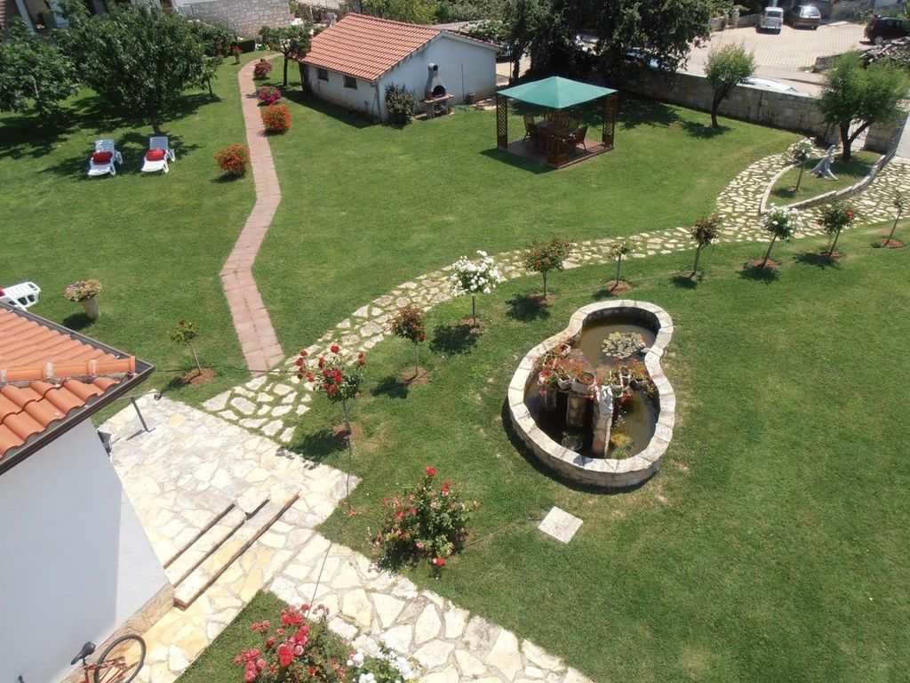 Villa Linet 1.