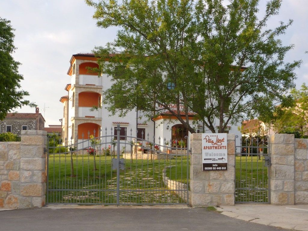 Villa Linet 8.