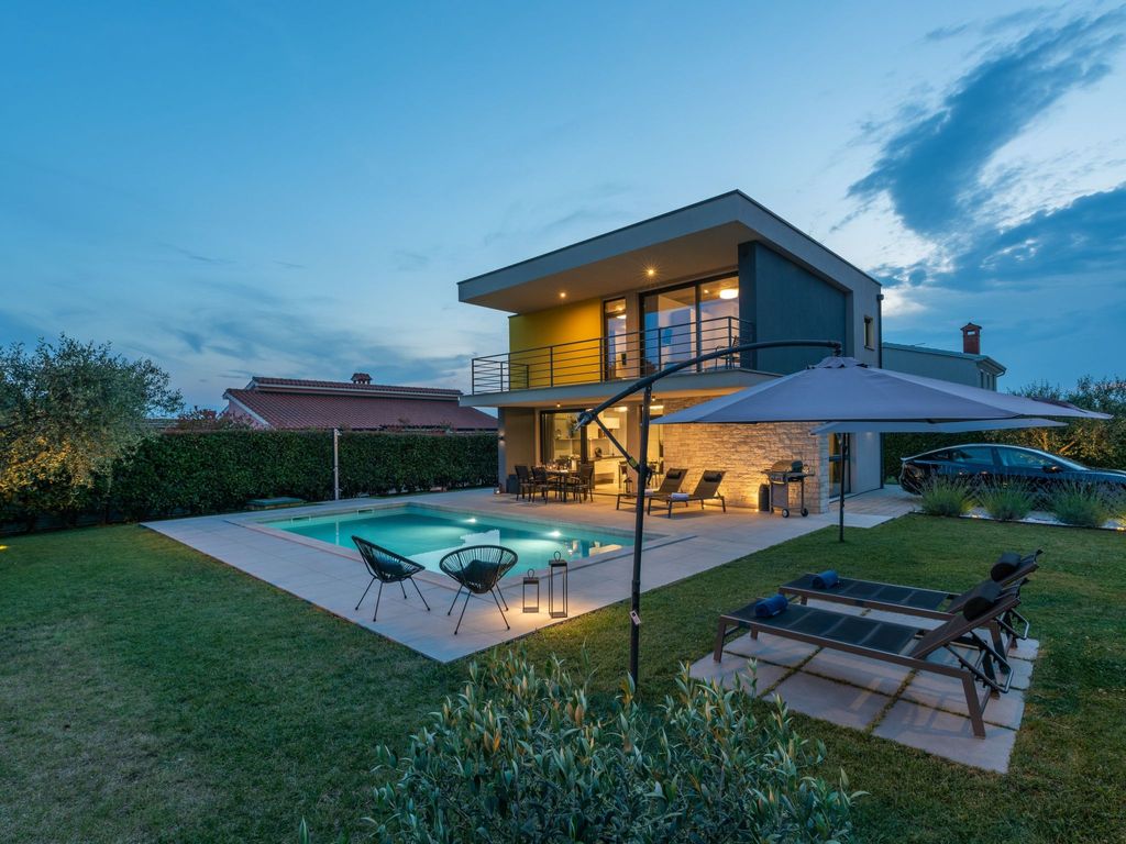 in Dračevac mit Großem Pool