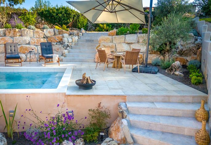 Botra Maria Luxury