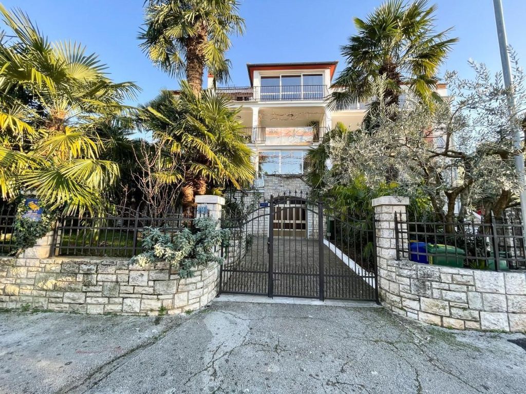 Appartement in Rovinj mit Grill, Terrasse und Garten
