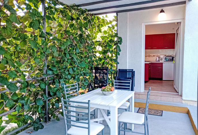 Anwesen "Krasno" mit Terrasse