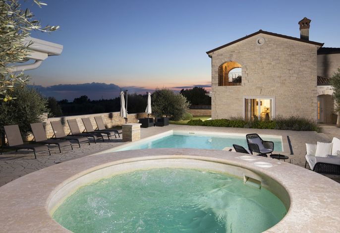 Villa Piccolo Paradiso mit beheiztem Pool