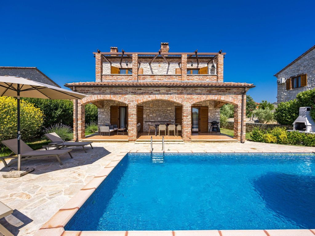 Villa Lara