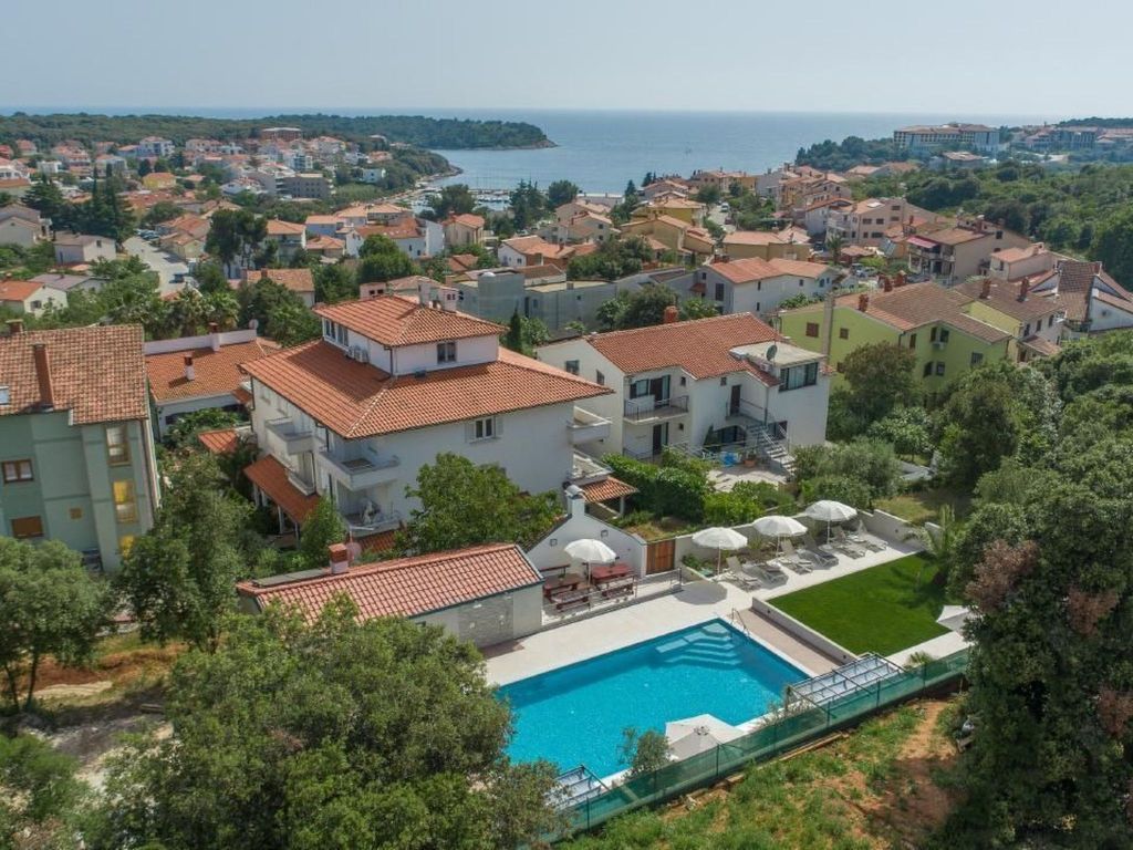 Appartement in Pjescana Uvala mit Großer Terrass