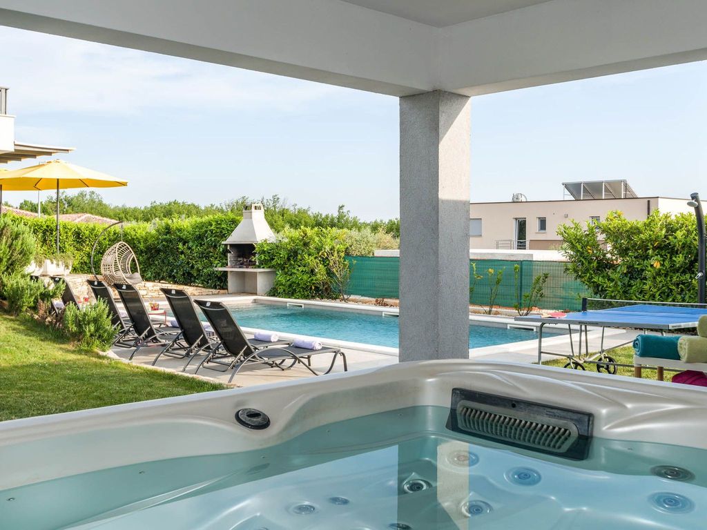 Neue New Villa Lana 40m2 Schwimmbad, Sauna, Whirlpool