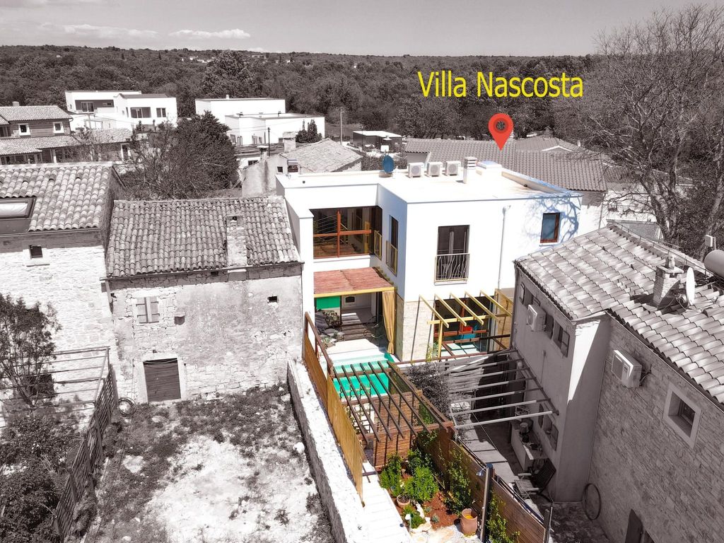 Ferienvilla "Nascota" mit eigenem Pool