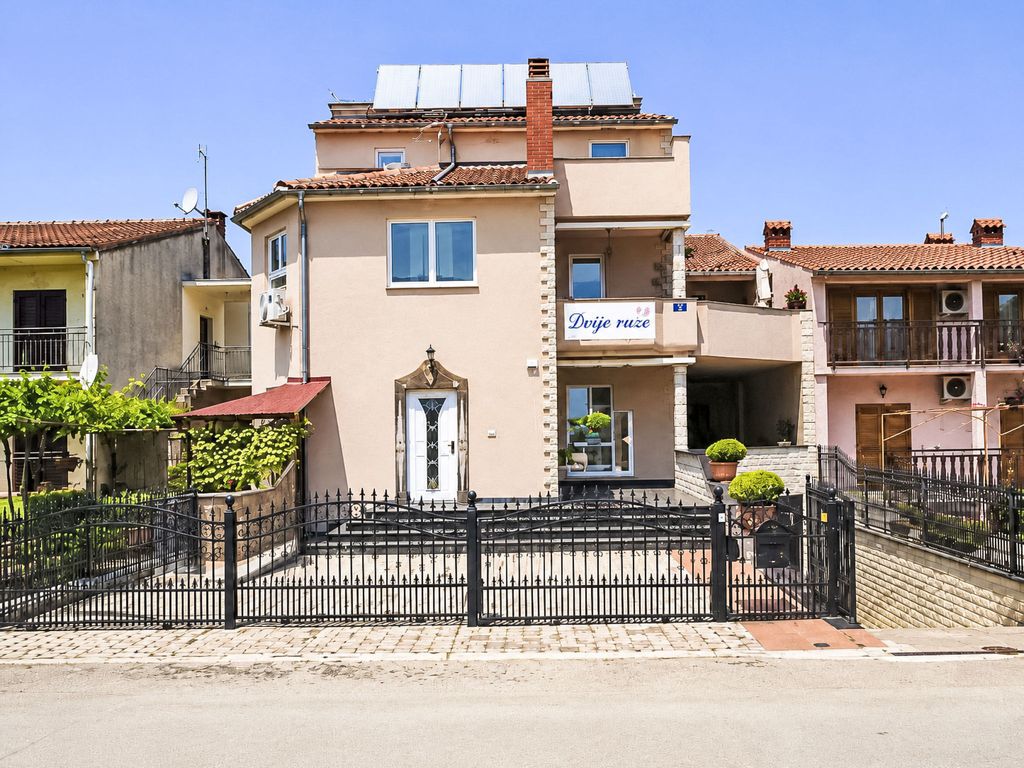 Ein Apartment im Ferienhaus Zweirosen