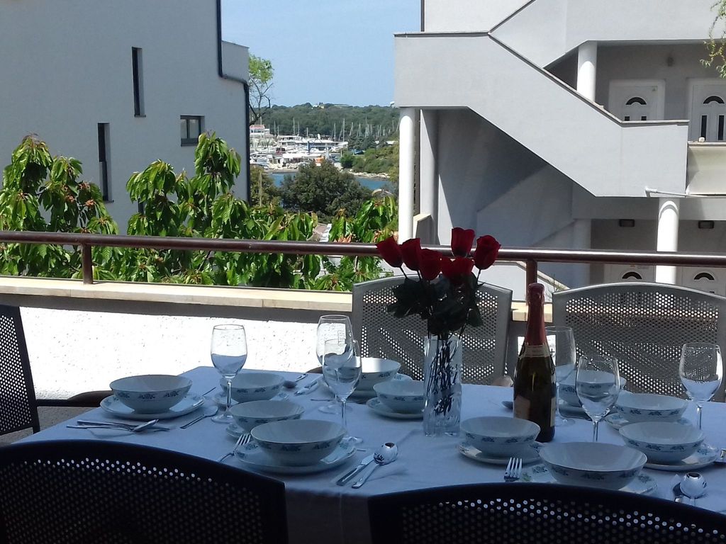 Wohnung mit großer Terrasse