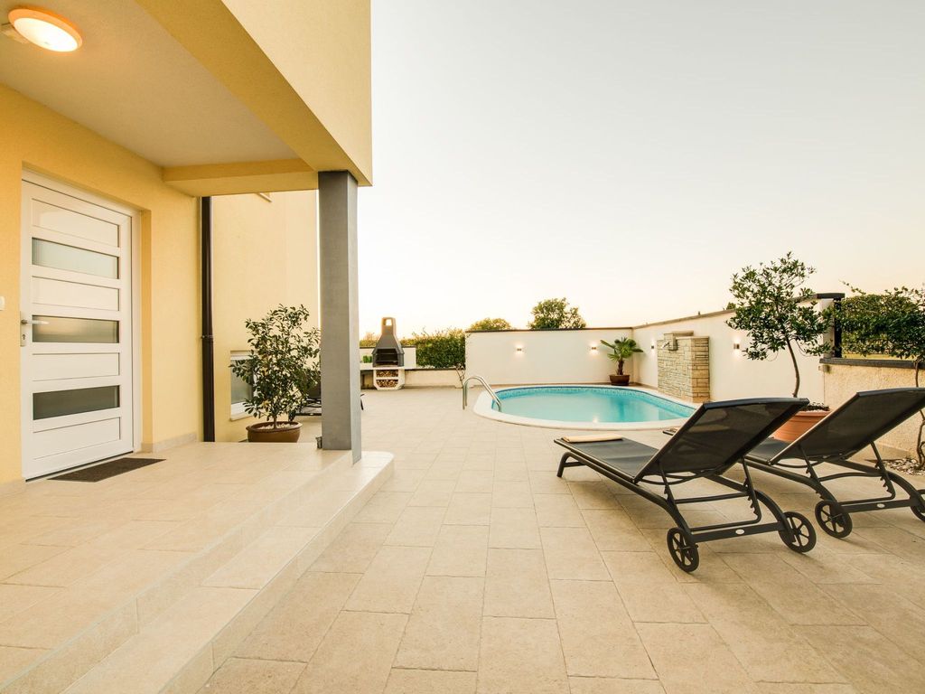 Villa Cera für 8 Personen in Pula