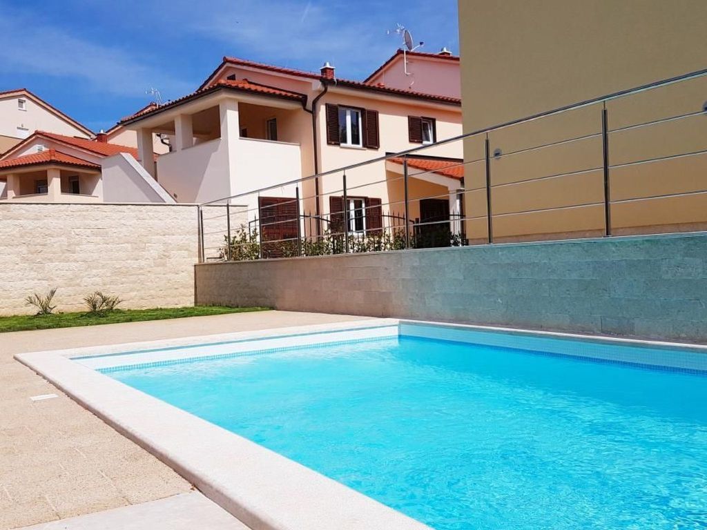 in Banjole mit Privatem Pool
