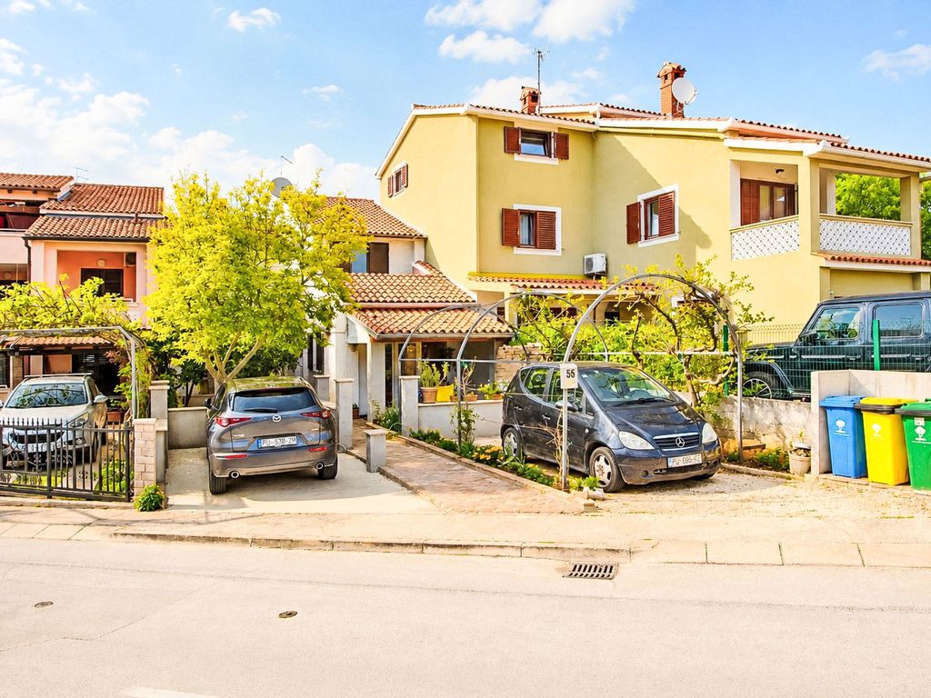 Studio "Goga" mit Terrasse, 800 m vom Strand entfernt