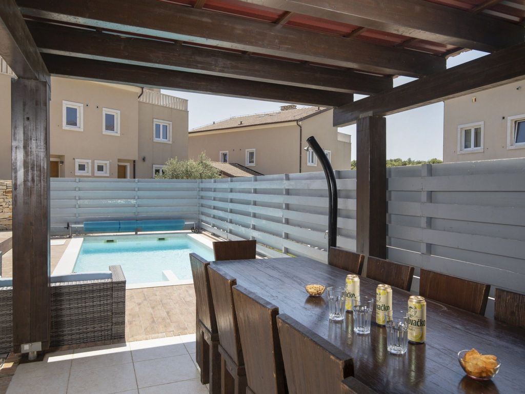 Villa Castagna in Premantura mit Pool und Sauna