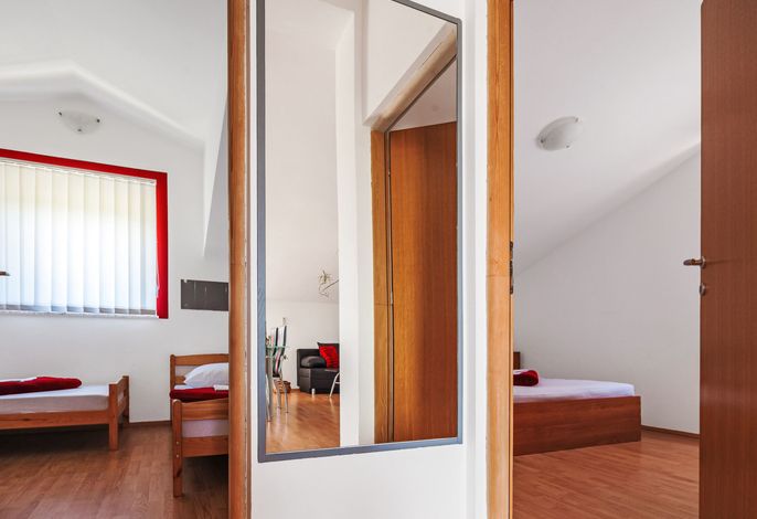 Ema Red mit Parkplatz, Terrasse und Grillmöglic .1