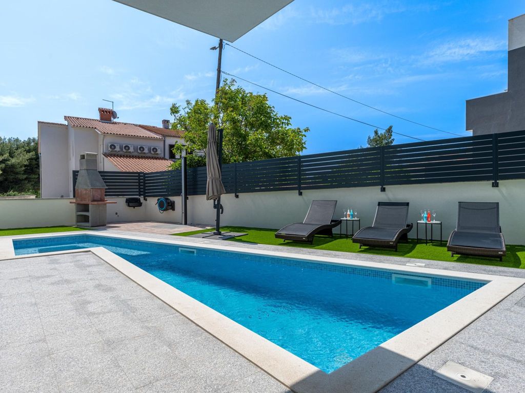 Apartment Rose mit privatem Pool