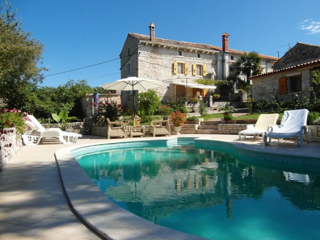 Villa 'Vickovi' mit Gemeinschaftspool 6p