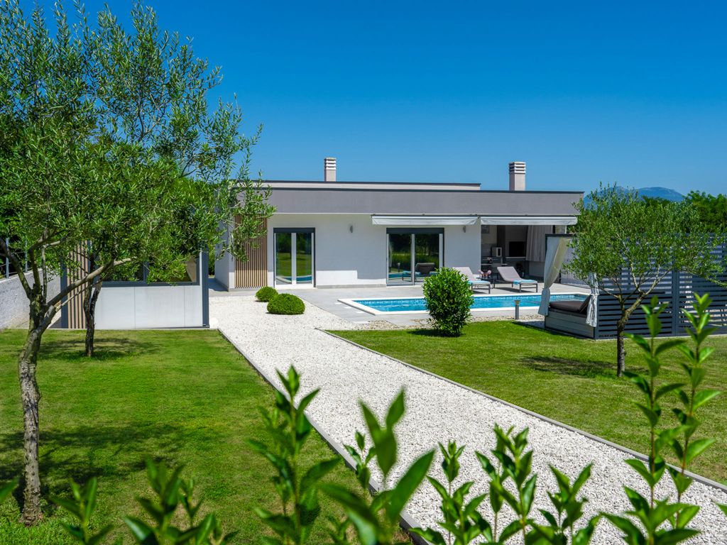 Villa Romantica