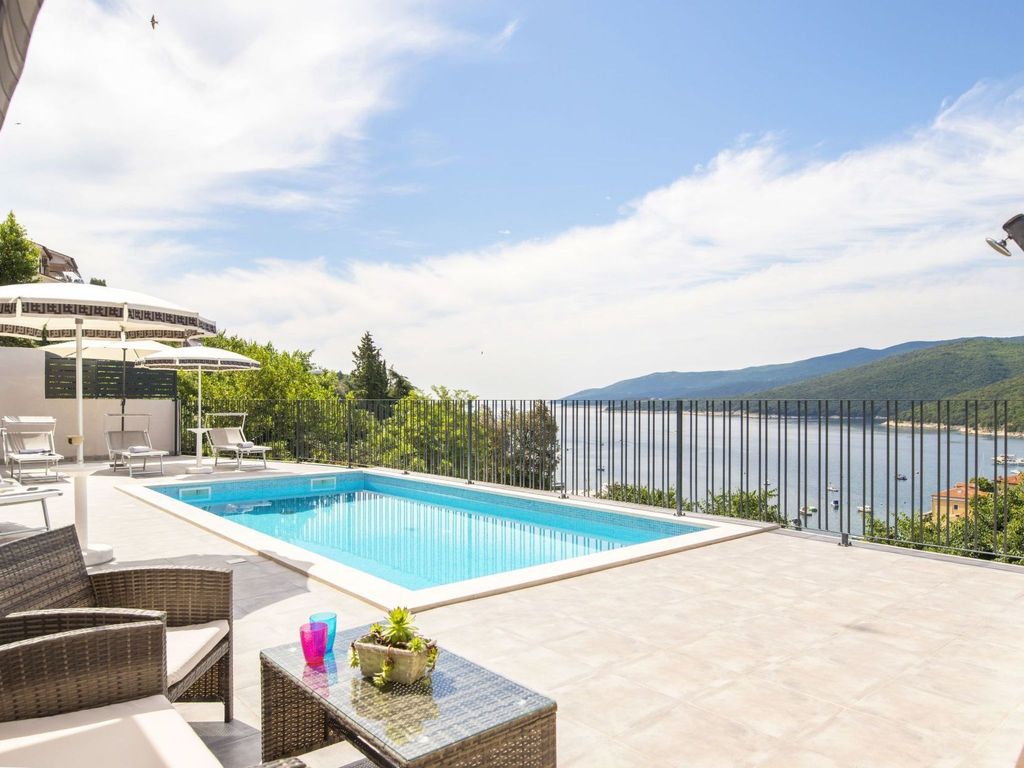 'Persic' mit privatem Pool