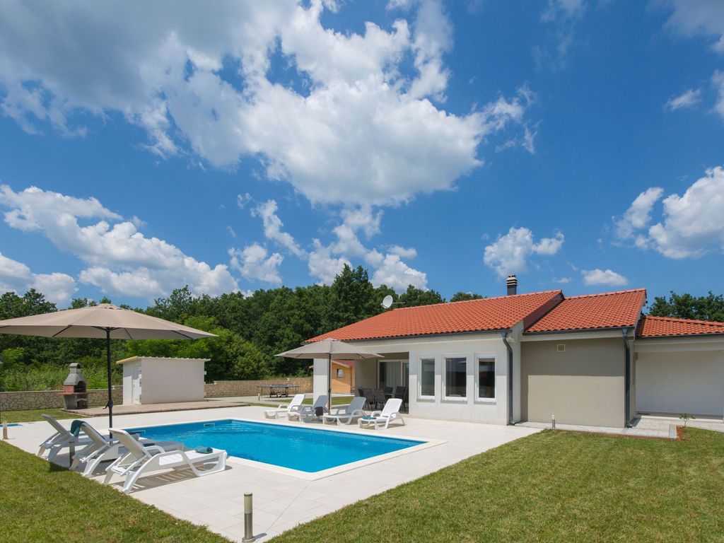 Villa Nikol