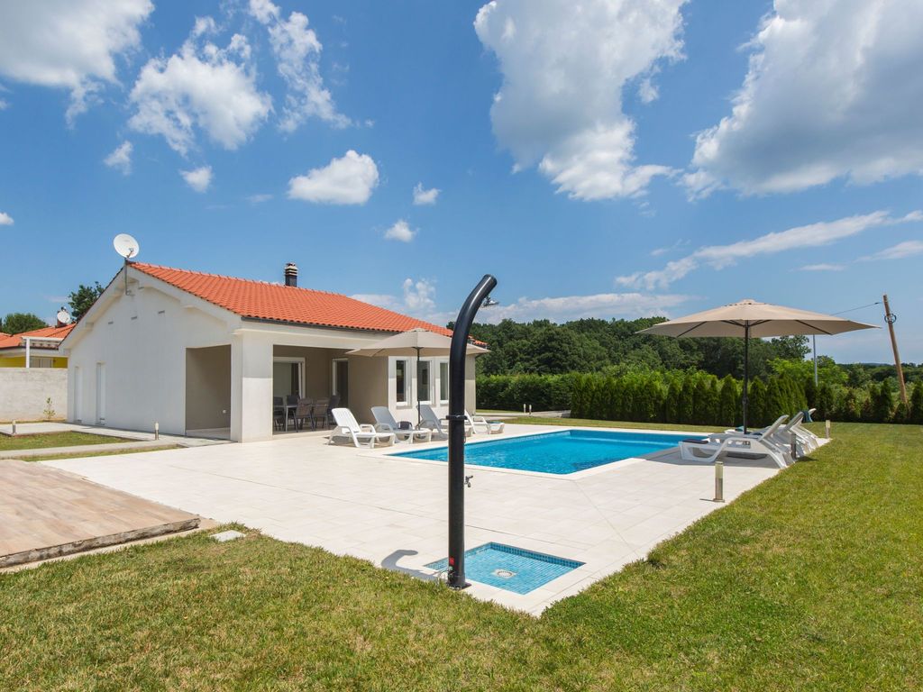 Villa Nikol
