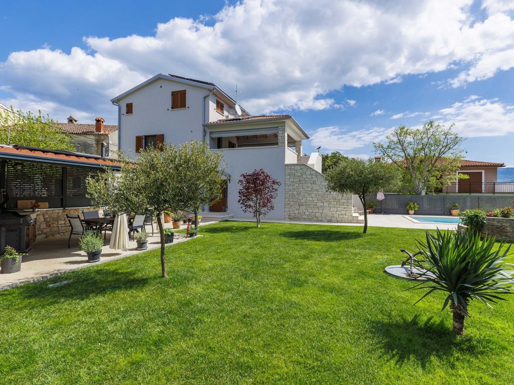 Villa Lora