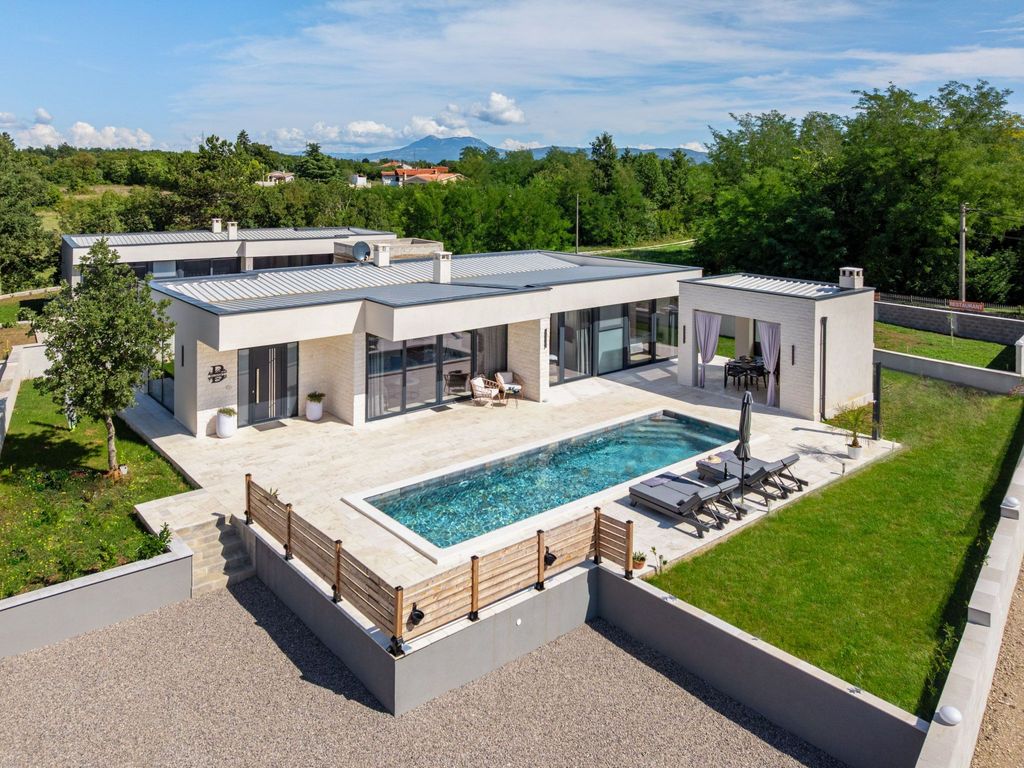 Sunset Villa B
