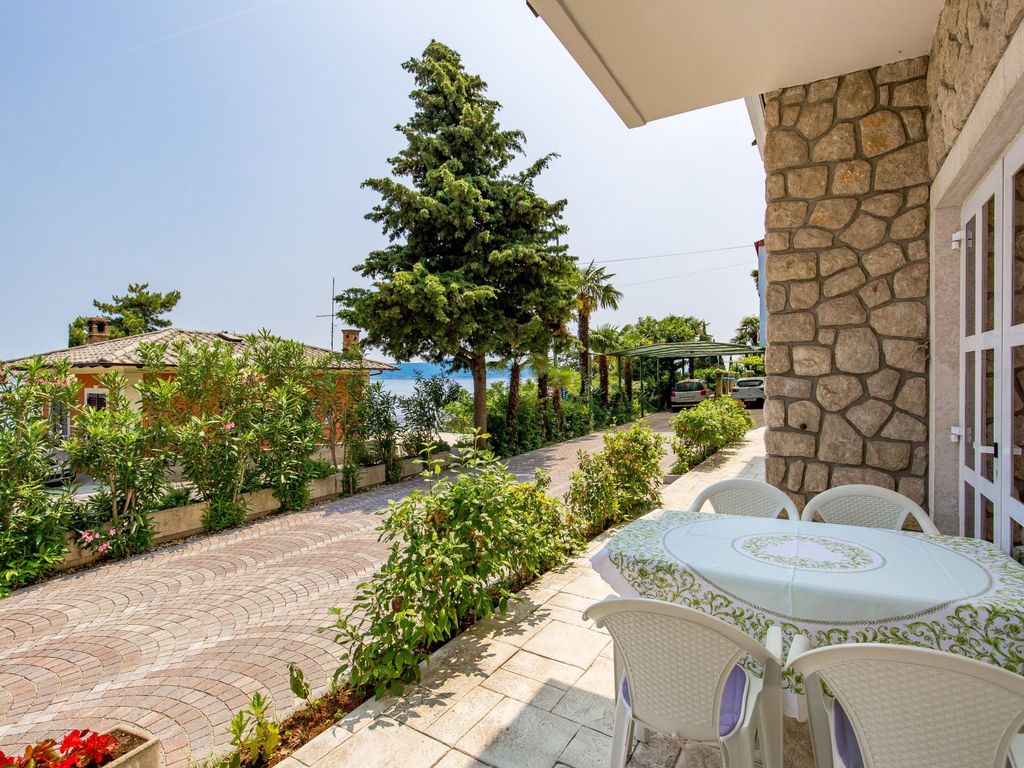 Wohnung in Obrs mit Kleiner Terrasse und Meerbli