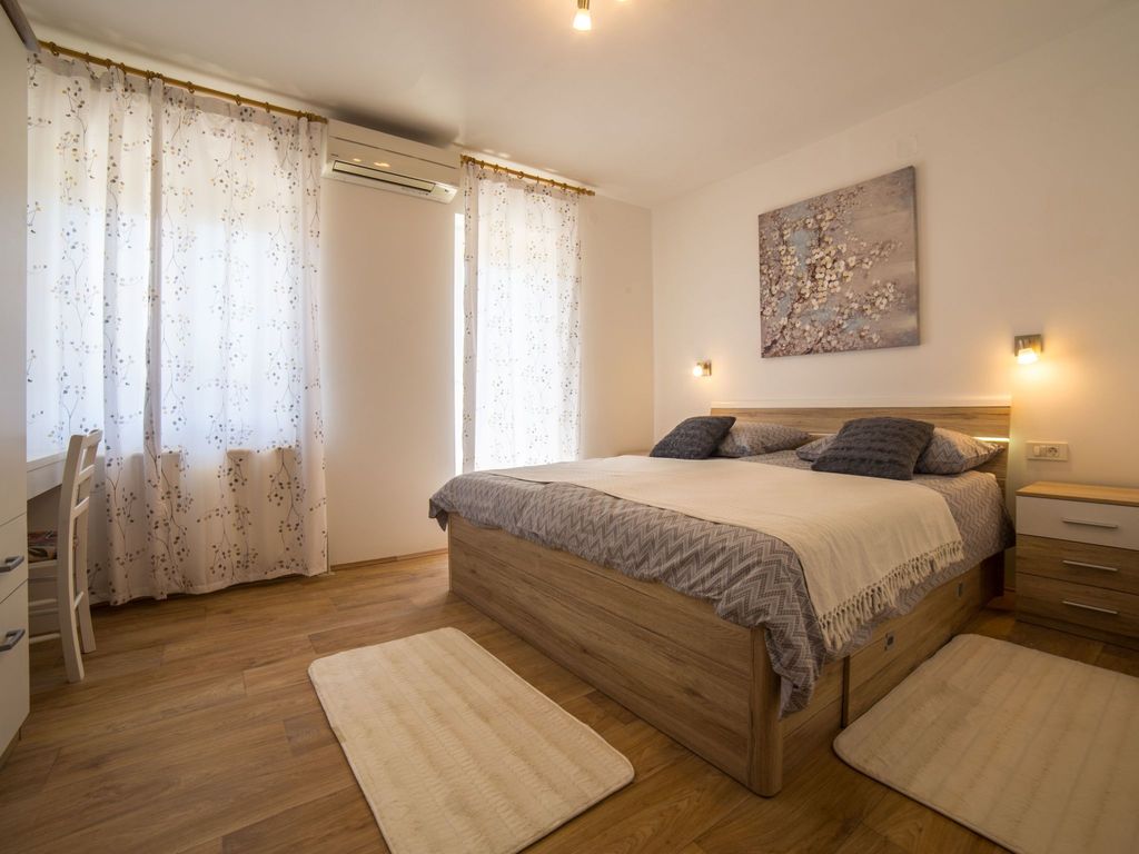 Apartment Raspolic no.2