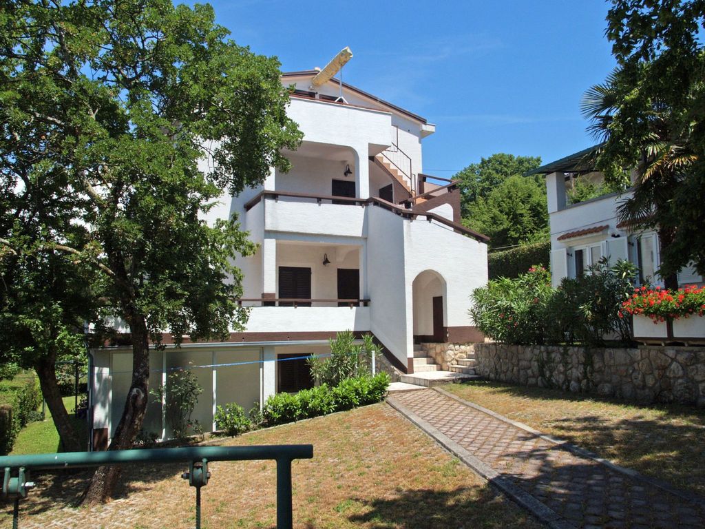 mit einem privaten Balkon mit Meerblick