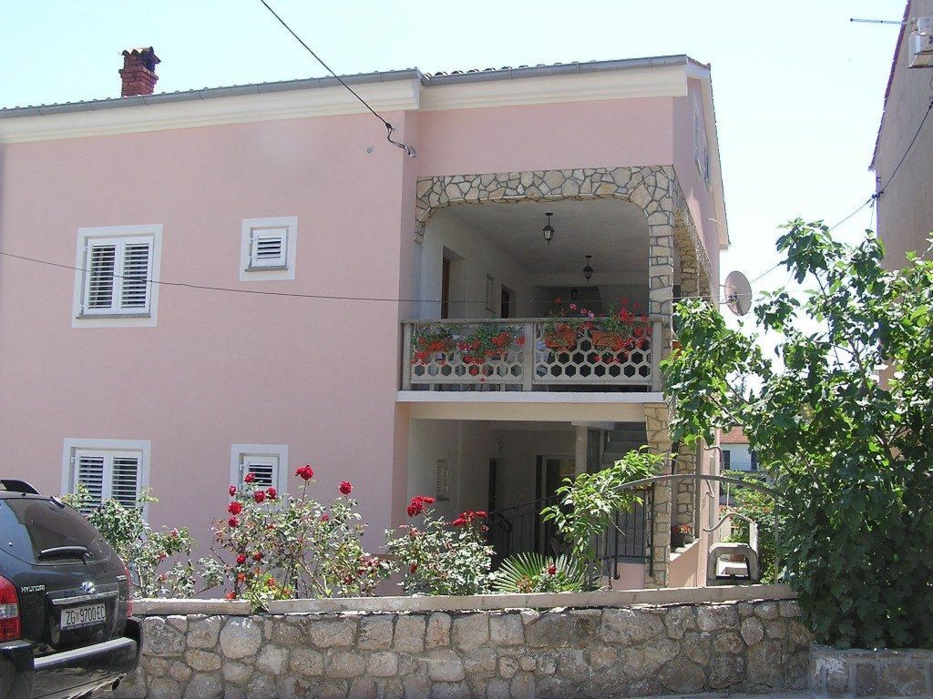 für 2 Personen  + 1 Kind ca. 30 m&sup2; in Šilo, Adriaküste Kroatien (Kroatisch