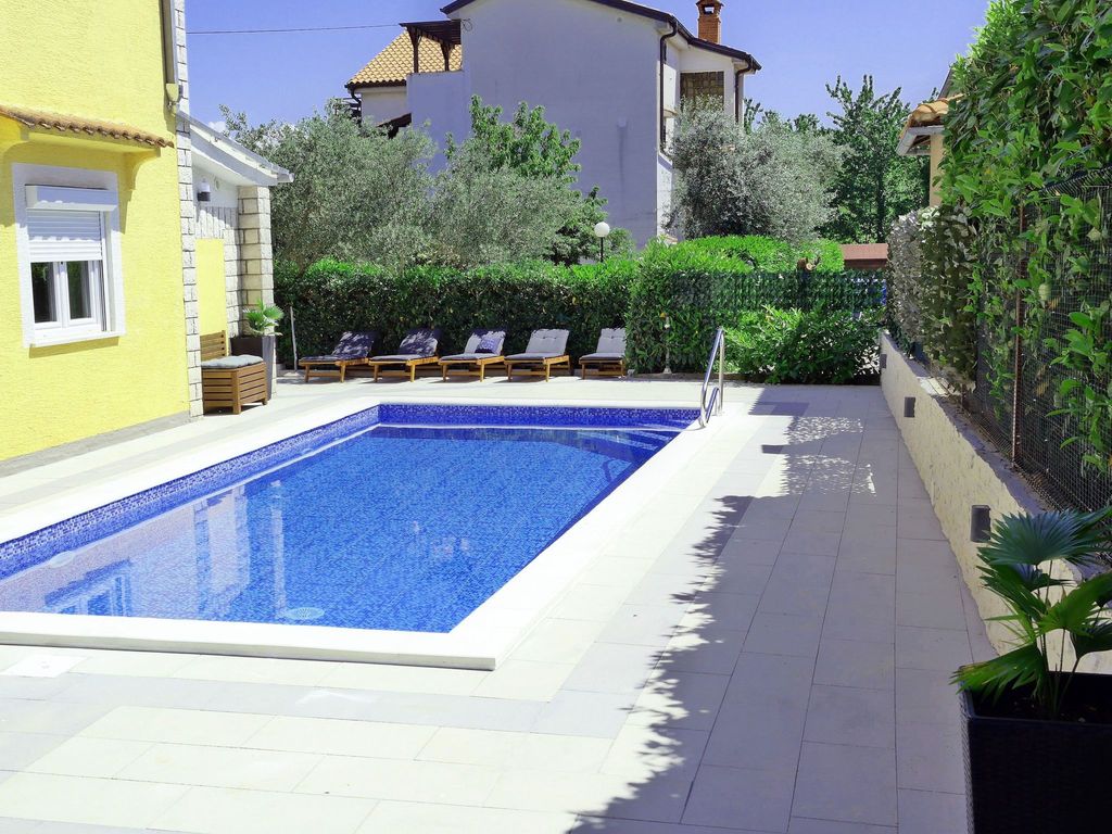 in Šilo mit Privatem Pool