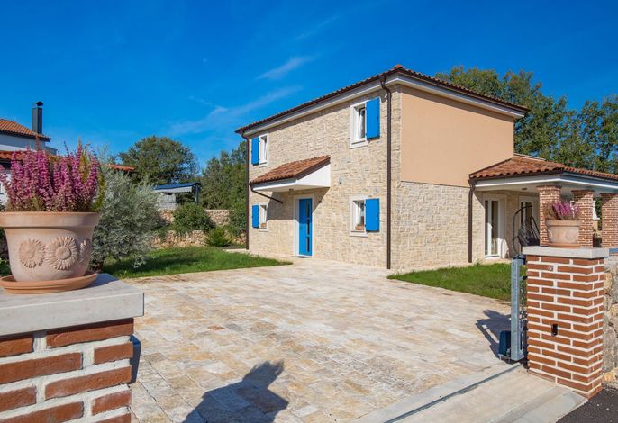 Romantische Villa mit Pool, umgeben von Natur – Foto 2
