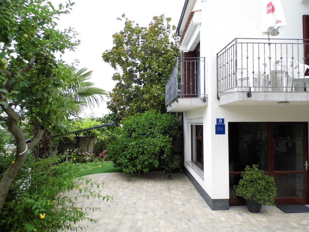 Wohnung "Morizin Novi" mit Dachterrasse